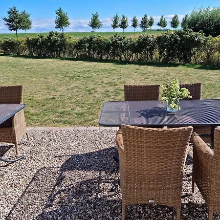 Gemuetliches Mit Garten Und Grill Kalkhorst